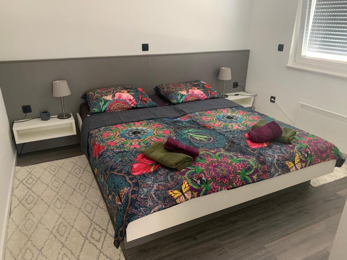 Riodia Seaview Stay Примоштен Экстерьер фото